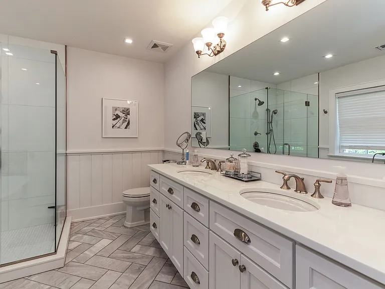 Woodcrest Dr — Photo 19