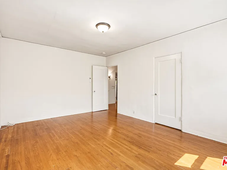 2613 Cloverfield Blvd — Photo 18