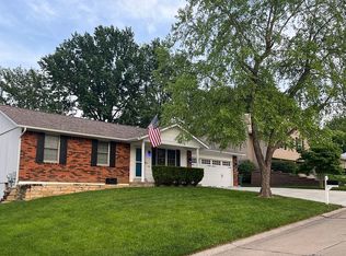 1227 Mendoza Dr, Saint Peters, MO 63376