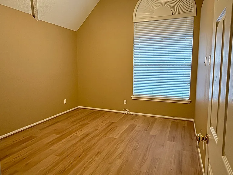 2123 Peckham St — Photo 20