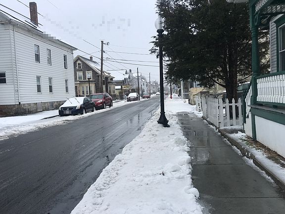 4th image of 472 Cottage St