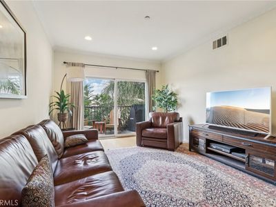 626 E Orange Grove Ave APT 302, Burbank, CA, 91501