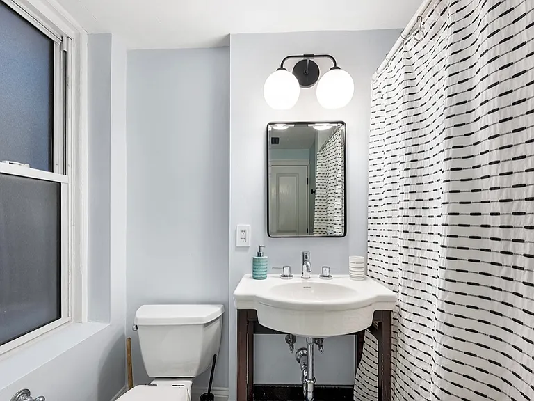 25 Clark St #3 — Photo 6