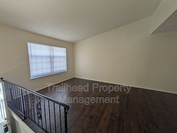 5th image of 606 NE Lynn St APT A