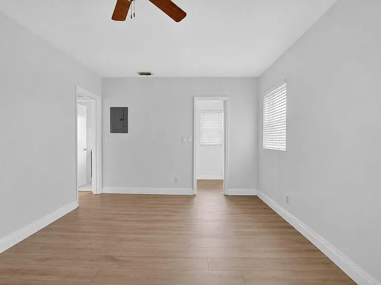 426 NE 7th Ave #2B — Photo 28