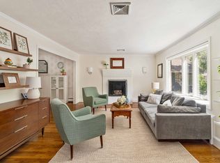 6 Hackensack Ter, Chestnut Hill, MA 02467