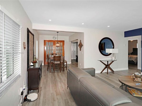 miami-florida-43841149 picture