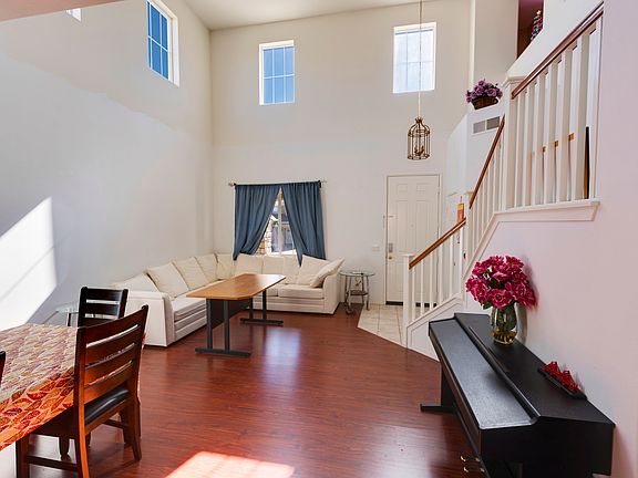 5th image of 31872 Cedarhill Ln