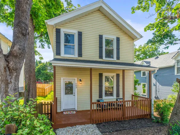 503 Winthrop St, Staunton, VA 24401