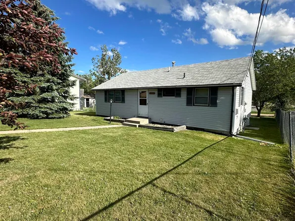 1512 Jackson St, Sturgis, SD 57785