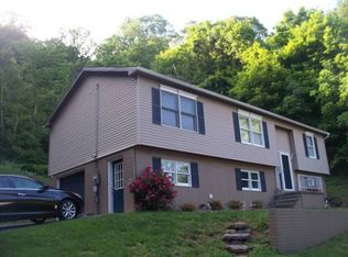 306 Sherwood Ln, Ridgeley, WV 26753