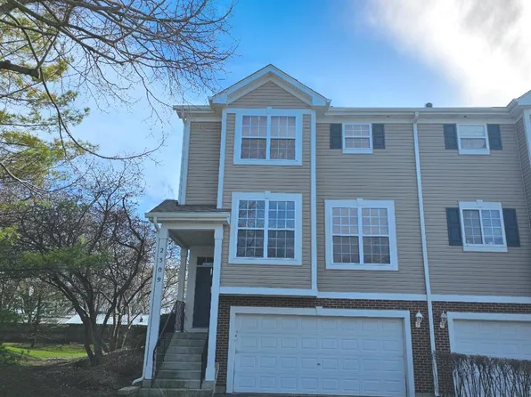 2309 Hudson Cir, Aurora, IL 60502