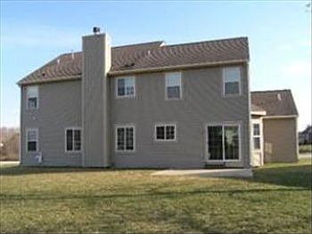 3rd image of N73W22598 Edgewood Ln