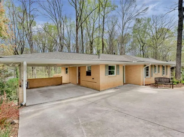 2774 Overlook Dr, Atlanta, GA 30345