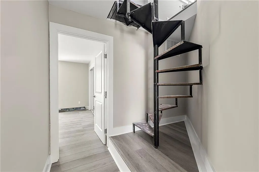 2 bed, 1.5 bath, 1352 sqft, $3,000 — Photo 4