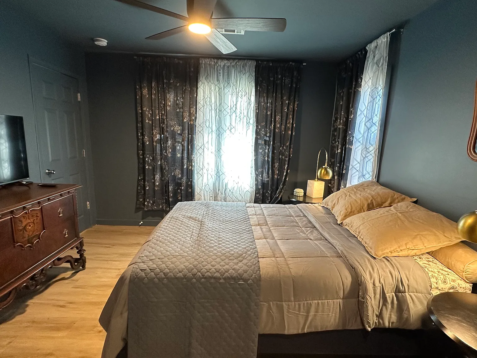 4 bed, 1650 sqft, $4,000 — Photo 2