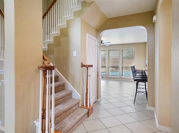 3rd image of 2217 Country Club Dr