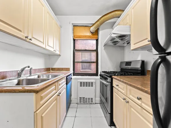 150-20 71st Avenue image 10 of 22