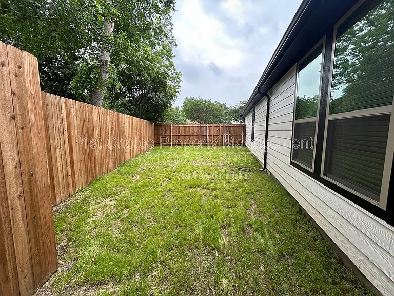 1609 Sharon St — Photo 27