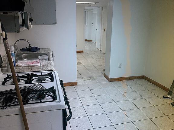 5th image of 6106 Meadowview Ave #1
