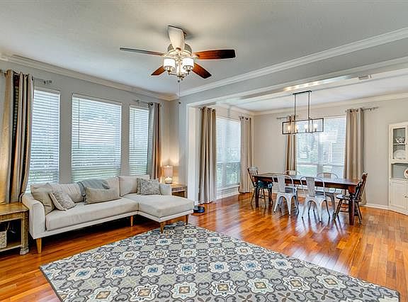 4th image of 1815 Sandalwood Ln