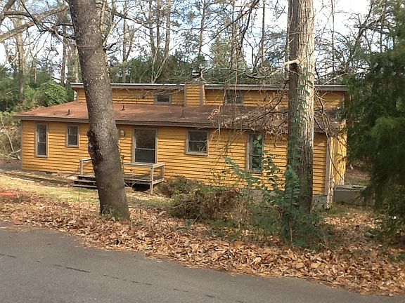 2nd image of 109 Brentwood Pl NE