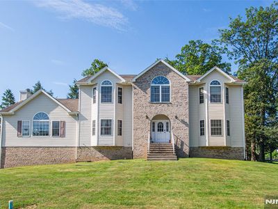 2 Iron Hl, West Milford, NJ, 07480