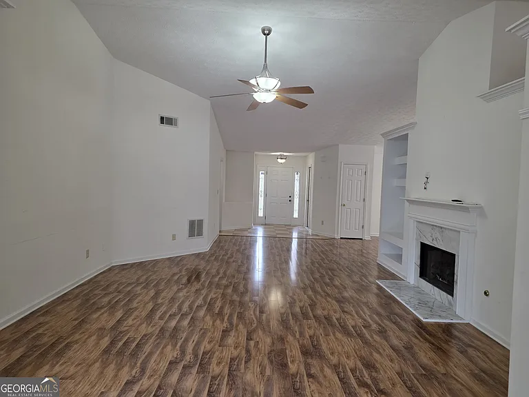 4585 Brook Farms Ct — Photo 4