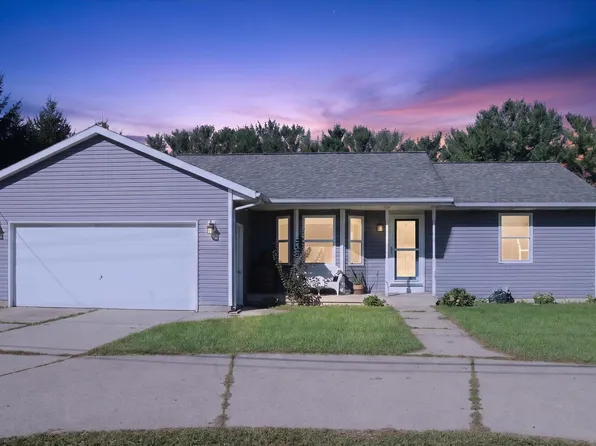 6703 28th Ave, Hudsonville, MI 49426