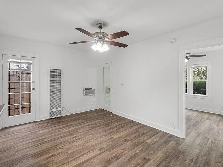 5414 Fountain Ave — Photo 14