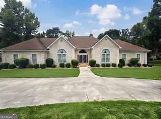 440 North Dr, Fayetteville, GA 30214