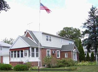 70 Litchfield Ave, Elmont, NY 11003