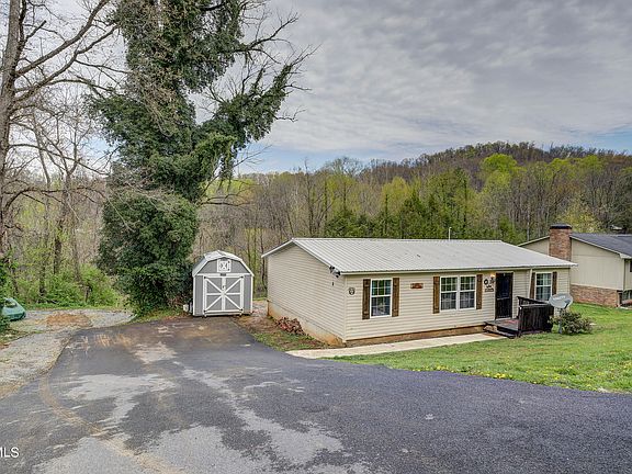 2nd image of 1228 Hillside Dr