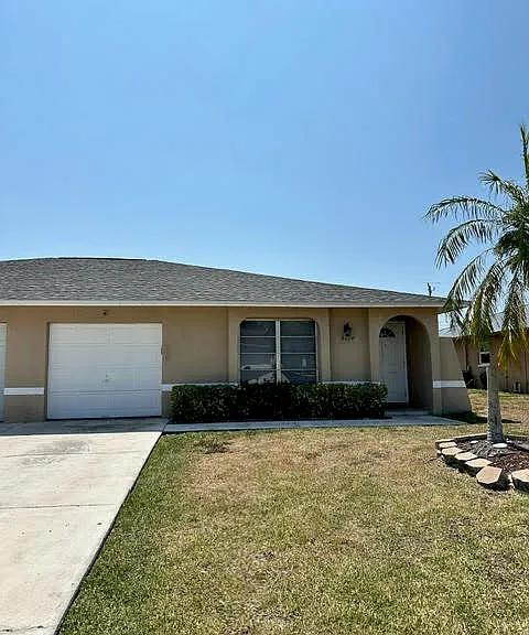 3614 SW 7th Pl — Photo 1