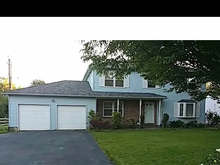 4 Garry Ct — Photo 2