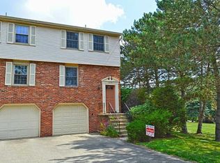 235 Scott Ln, Venetia, PA