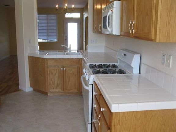 4th image of 6556 Sunnyfield Way