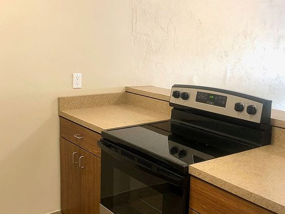 4th image of 115 Kingston Ave APT 12