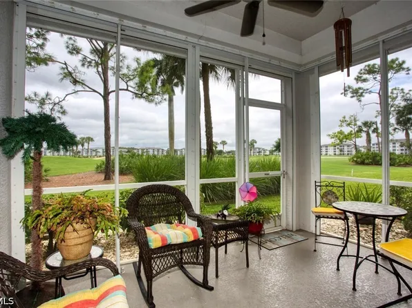 8076 Queen Palm Ln, Fort Myers, FL