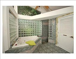3rd image of 13736 Oak Forest Blvd S