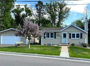 10601 30th Ave N, Plymouth, MN 55441