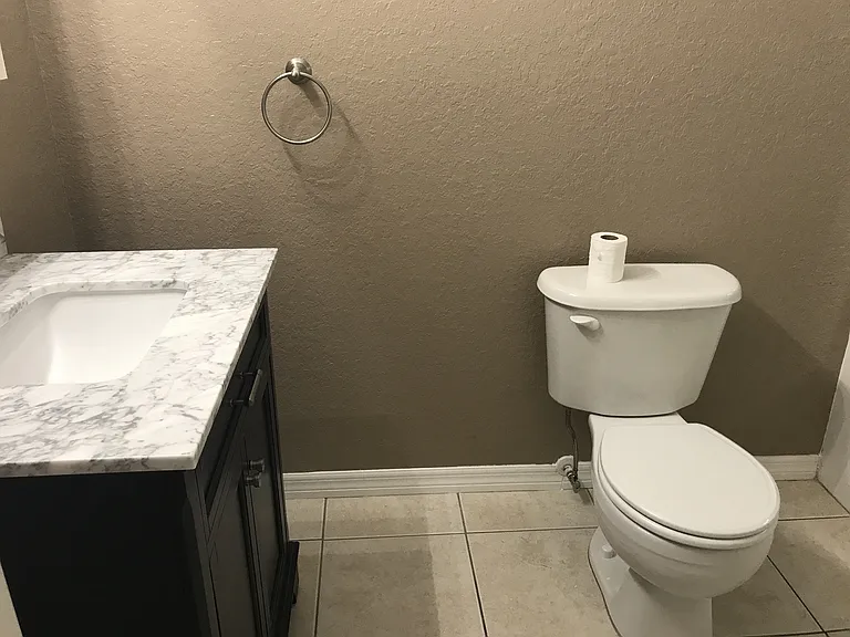 2854 Laurel Ave — Photo 9