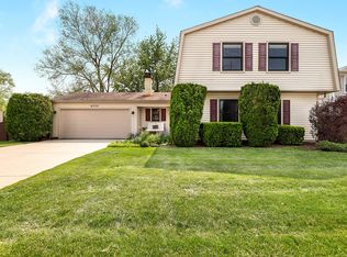 4230 Mumford Dr, Hoffman Estates, IL 60192