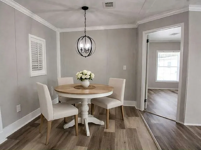 3 bed, 2.0 bath, 1040 sqft, $1,940 — Photo 4