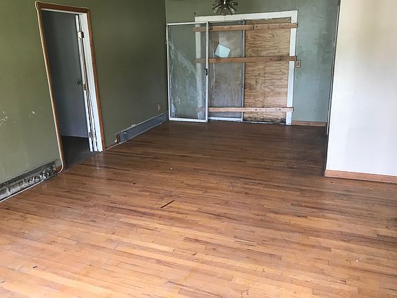 Additional Living Room