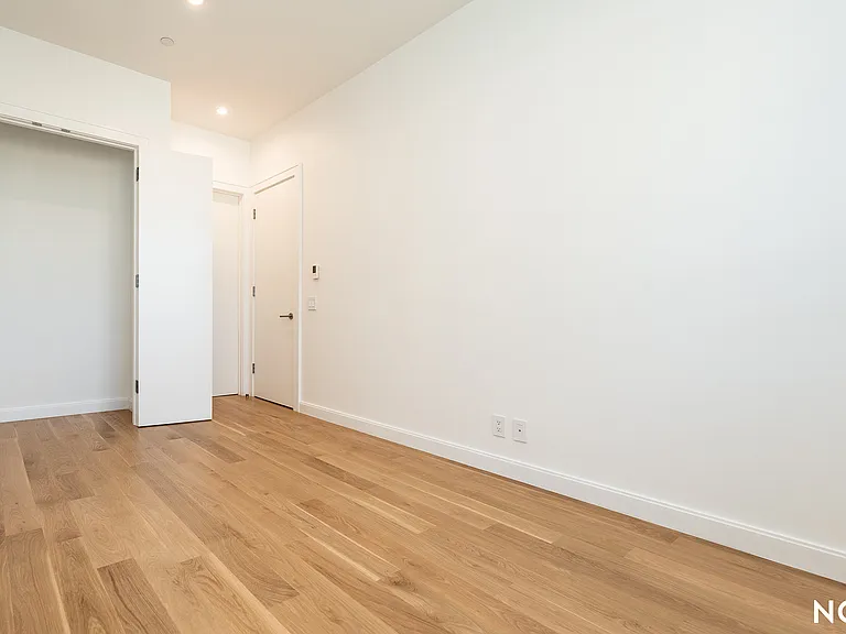 166 Eckford St #4 — Photo 9
