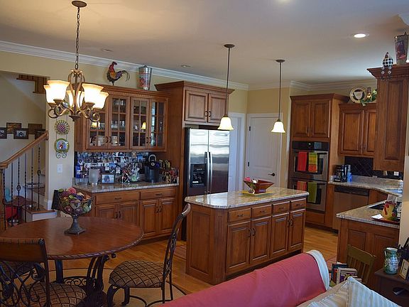 3rd image of 7907 Trout Lily Dr