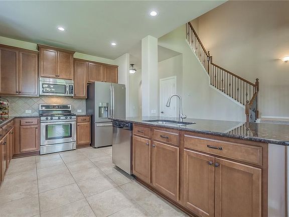 2nd image of 4315 Gleneagles Dr
