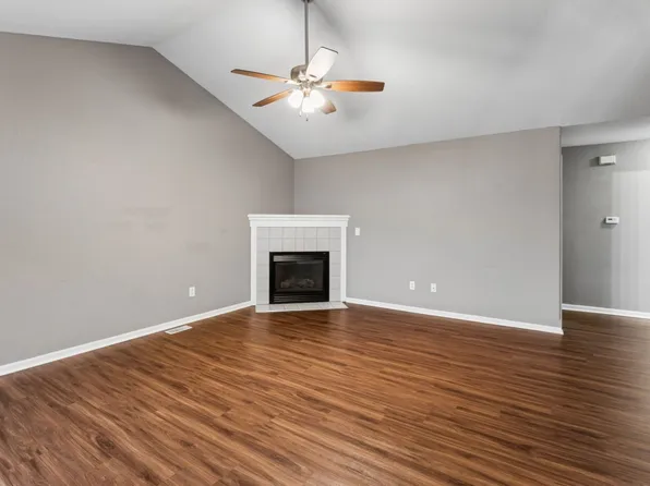 1542 Legend Trail Dr Unit A, Lawrence, KS 66047