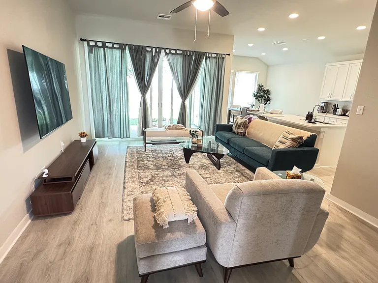 1310 Stone Manor Trl — Photo 7